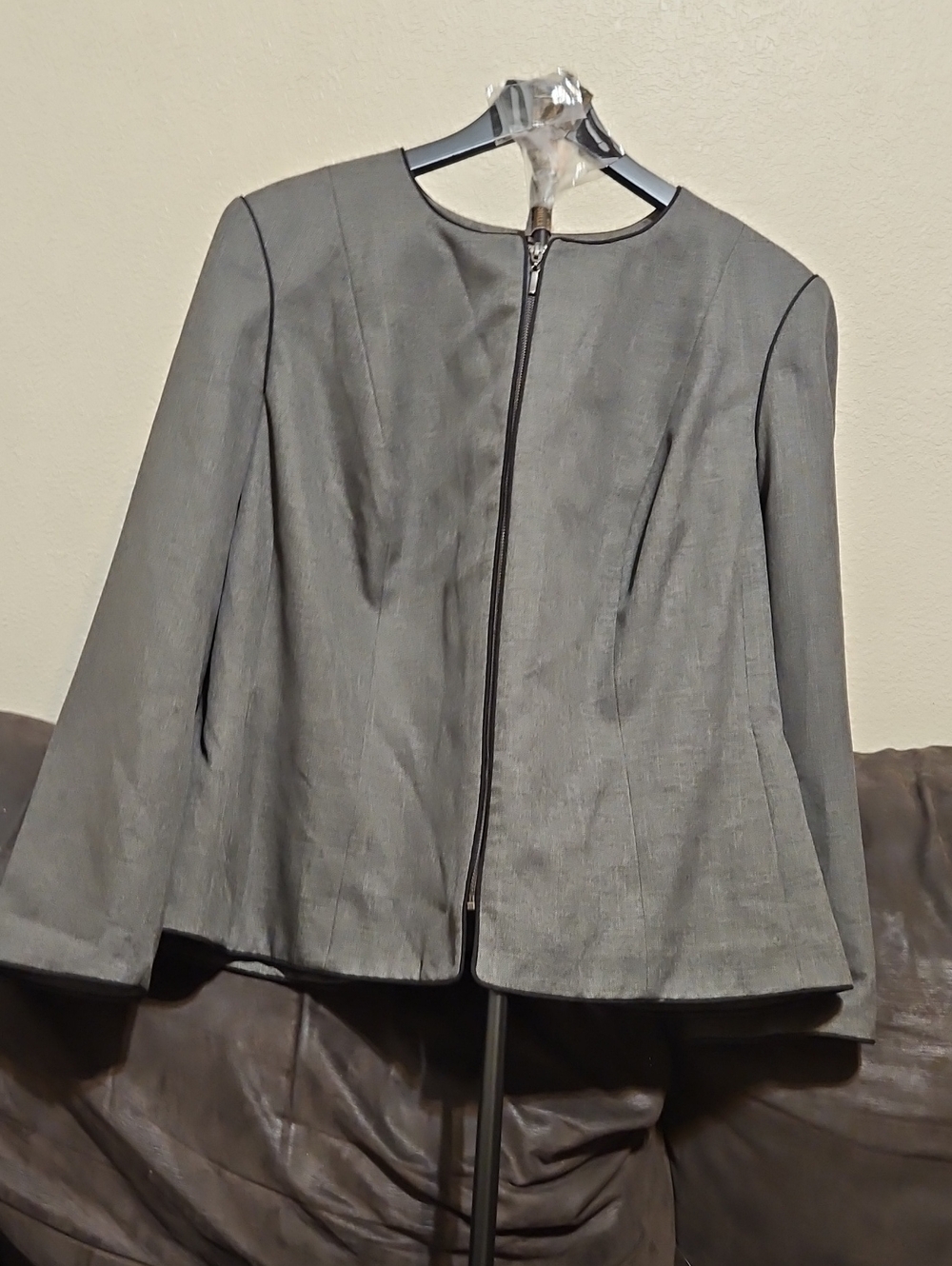 Women's Sleek Gray Zip-Front Blazer Jacket